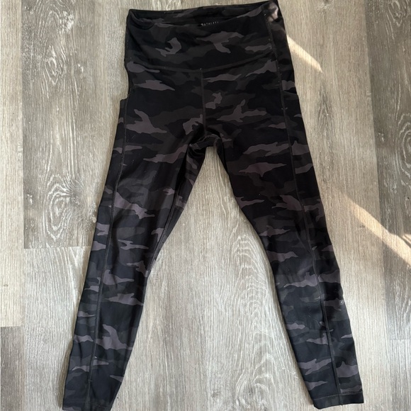 Athleta camo leggings - Picture 1 of 4